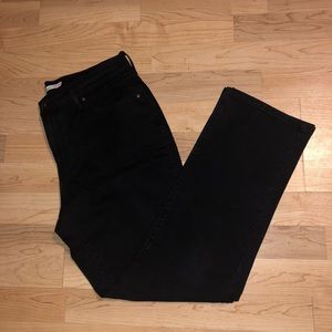 Women’s Levi’s 505 Straight Cut Black Jeans Sz. 31